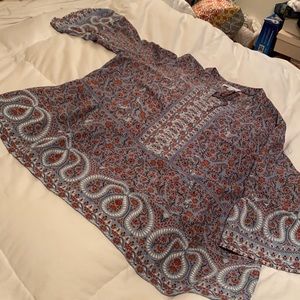 Cute top! 1X 10$ 4.99$ shipping